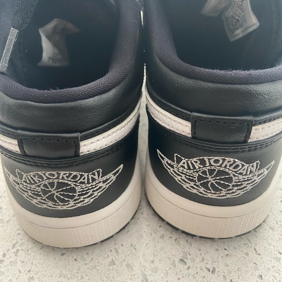 Nike Air Jordan 1 Reverse Panda Womens - Picture 3 of 16